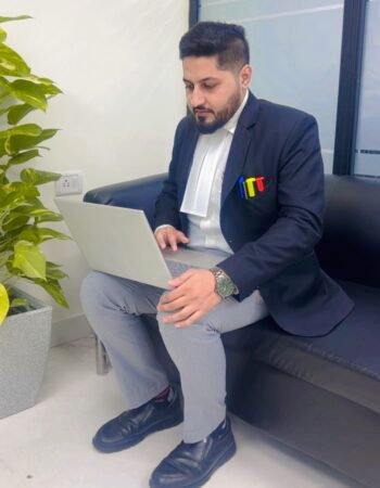 Chamber of Mayank Sharma